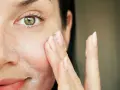 Die Geheimnisse der Gesichtshaut: Tipps für empfindliche und trockene Haut