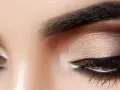 Perfektes Make-up für Augen: Tipps für atemberaubende Looks