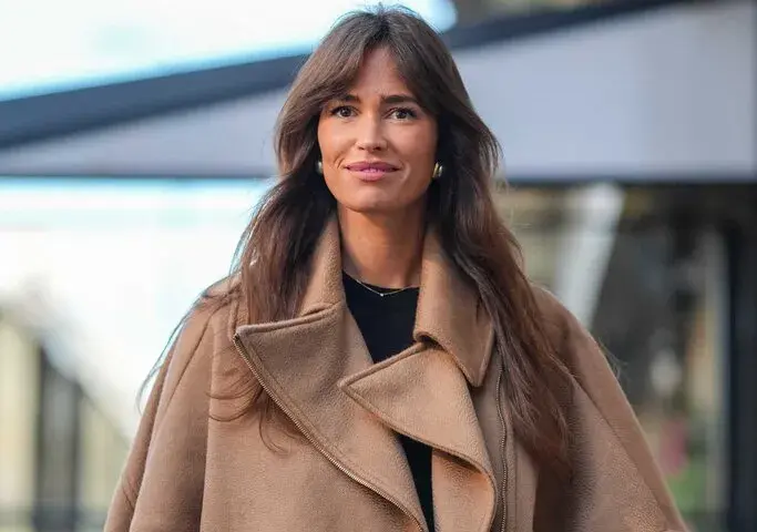 Frisuren langes Haar mit Pony: Trendige Styles für mehr Volumen